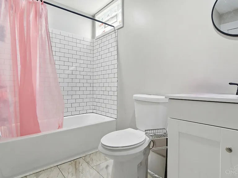 540 Grand Ave #1 — Photo 10