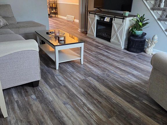 4th image of 604 W Crescent Dr