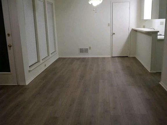 5th image of 7530 Kings Ridge Rd