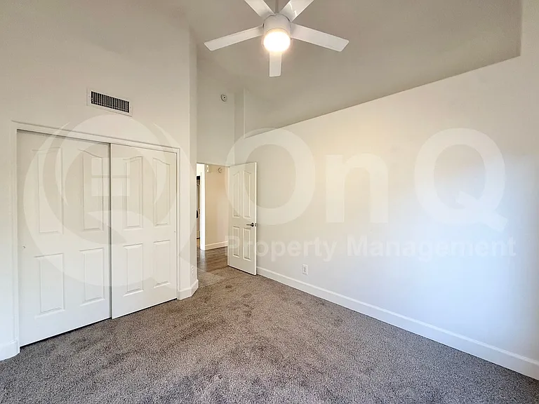401 S Tiago Dr — Photo 15