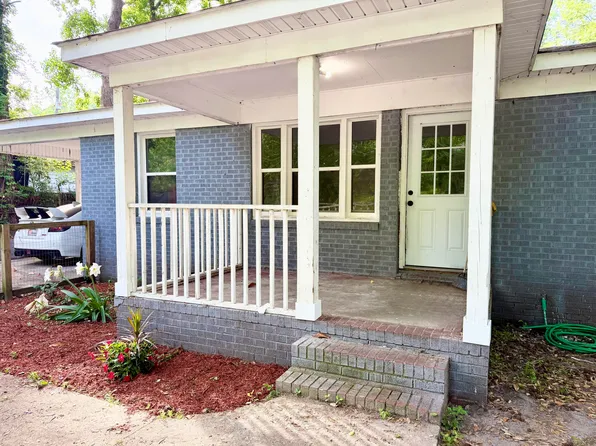 354 Deloach Ave, Walterboro, SC 29488