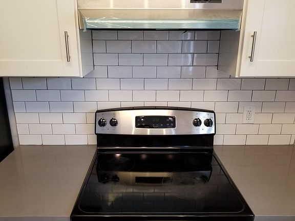 3rd image of 108 El Capitan Ln