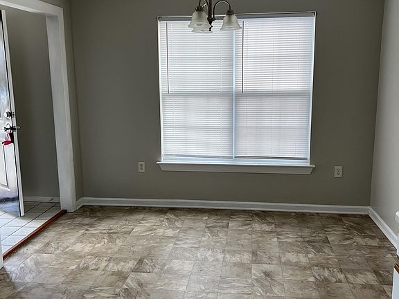 3rd image of 2110 Oak Bend Dr #1