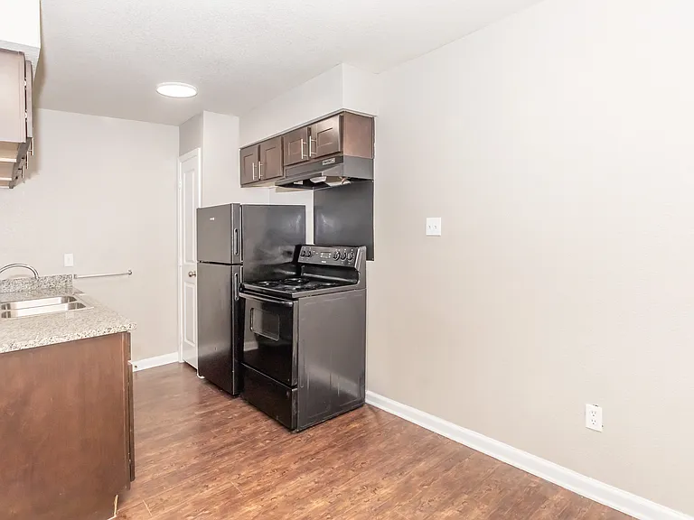 Stoneridge Apartments — Photo 24