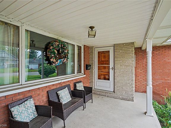 2nd image of 577 Geneva Ave