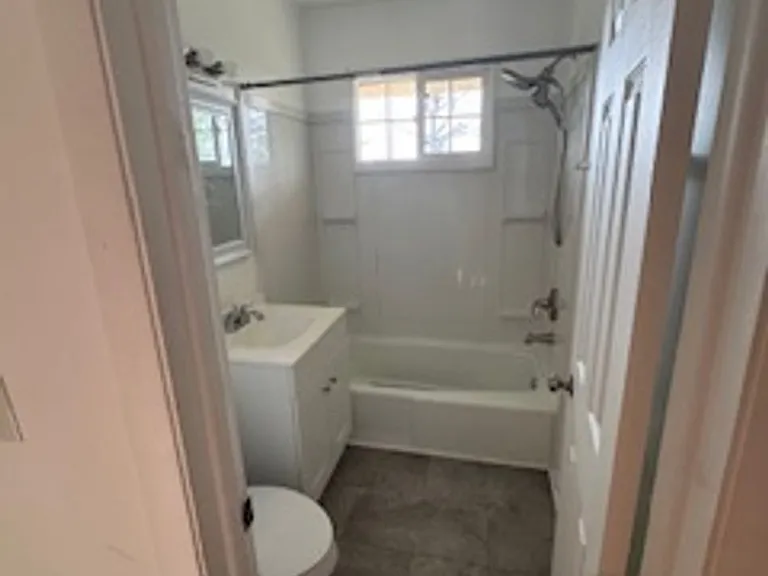 700 Skyline Cir — Photo 15