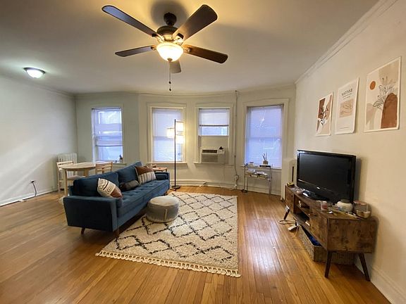 3rd image of 5533 N Kenmore Ave APT 3d