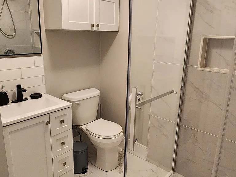 425 Cobblehill Dr #BASEMENT — Photo 3
