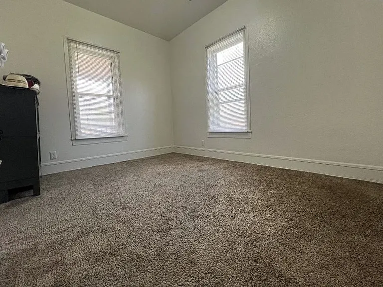 813 Cherry St #B — Photo 6