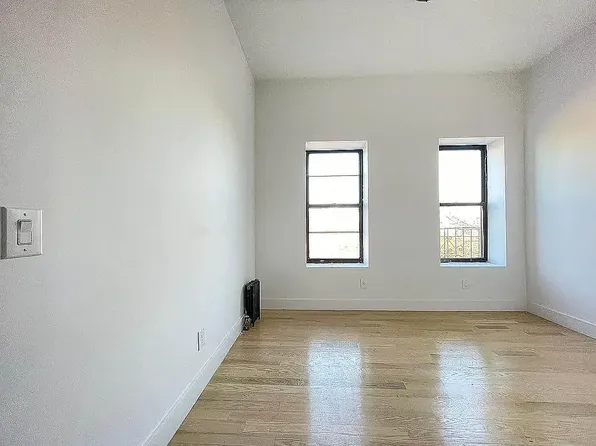845 Park Place image 1 of 2