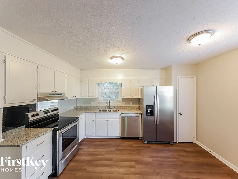8263 Country Cir — Photo 7