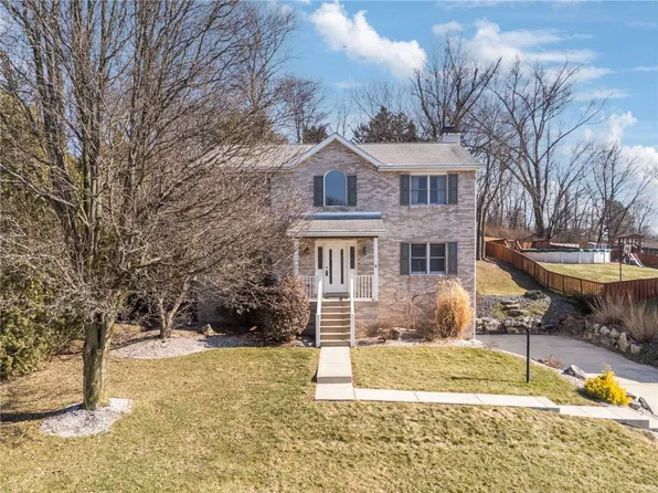 1051 Finchley Rd, North Huntingdon, PA 15642