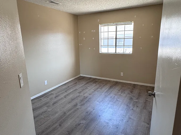 411 W Lambert Rd #421-4 — Photo 5