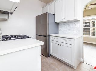 1221 S 4th Ave, Los Angeles, CA 90019