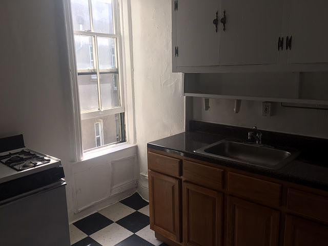 2nd image of 3162 35th St APT 5