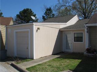 18 Townhouse Ln, Trinity, TX 75862