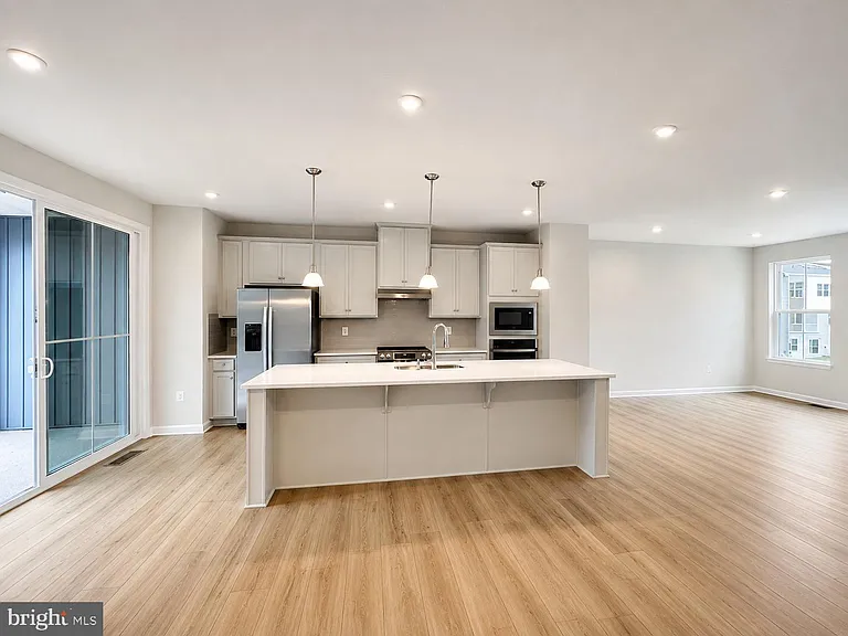 4843 Berryfield Ln — Photo 8