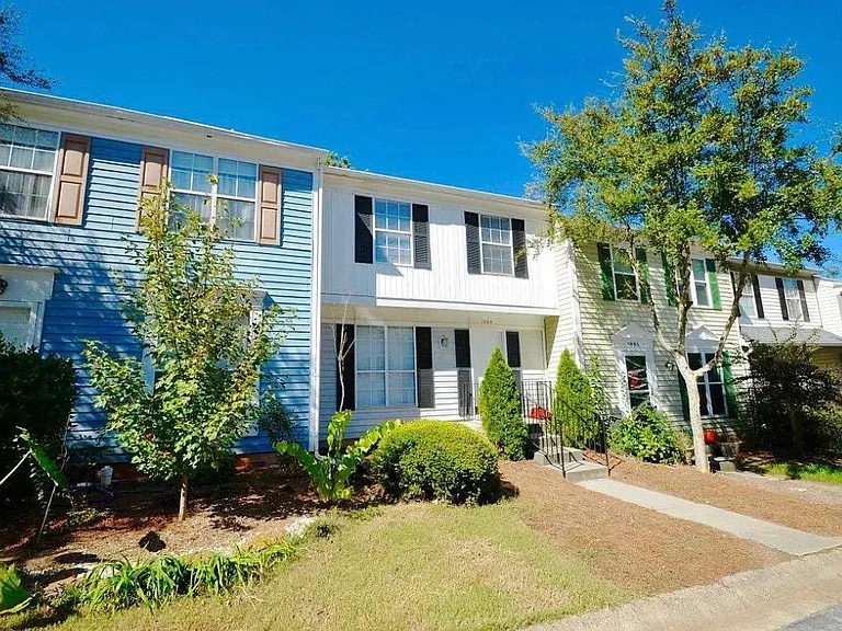 1804 Queen Anne Ct — Photo 17