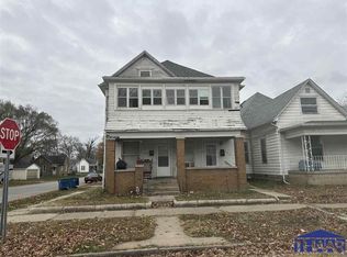 229 S 16th St, Terre Haute, IN 47807