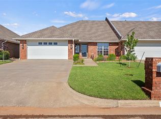 901 Gartrell Pl, Weatherford, OK 73096