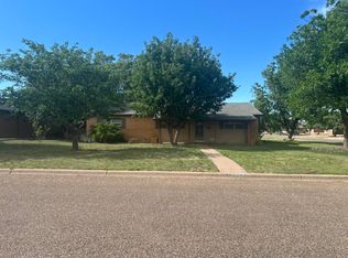 2600 W 17th St, Plainview, TX 79072