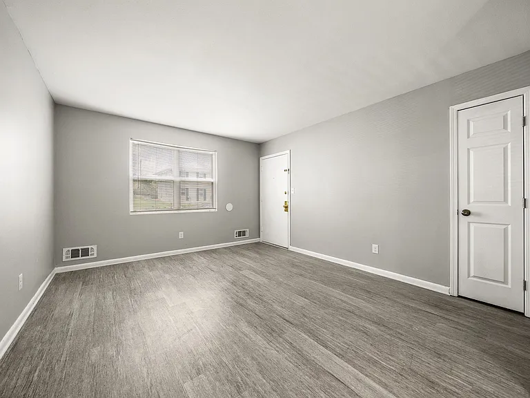 Georgian Oaks Apartments 2 — Photo 9