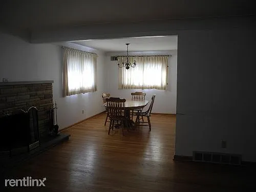 3128 Ferris Ave photo 1