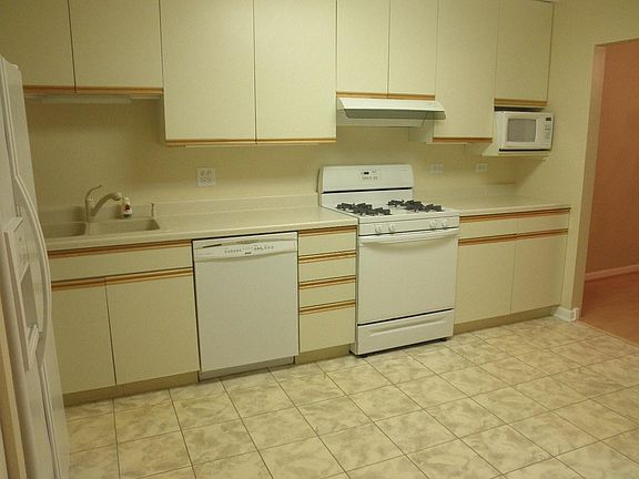 5th image of 668 Mallard Ln