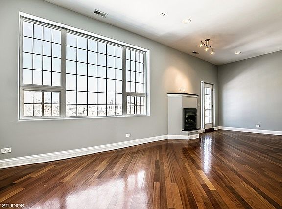 2nd image of 5013 S King Dr Unit 3W