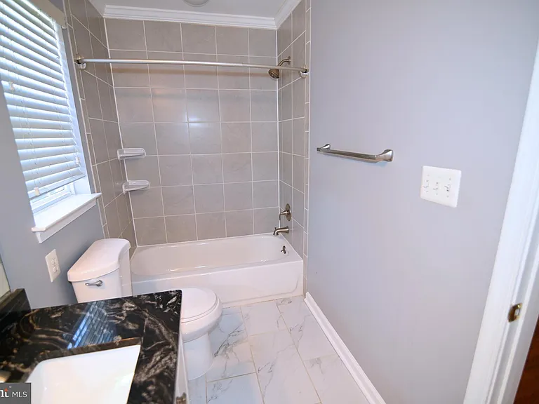 4502 Rockdale Ln — Photo 45
