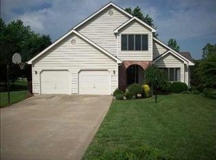 3733 SW Kings Forest Rd, Topeka, KS 66610