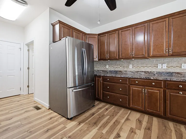 6613 Saint Laurence Dr — Photo 8