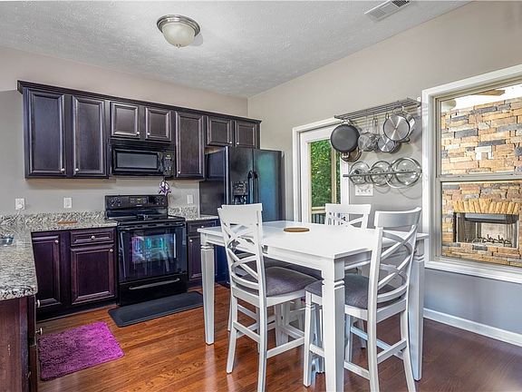 5th image of 3712 Riverstone Dr