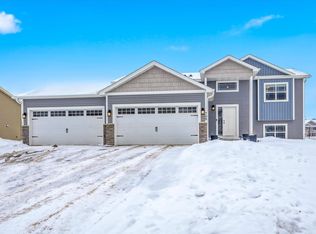 705 Greenwood St SW, Isanti, MN 55040