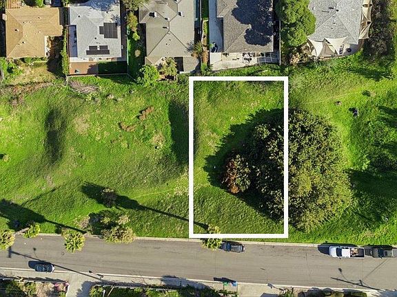3rd image of 8515 Placid View Dr