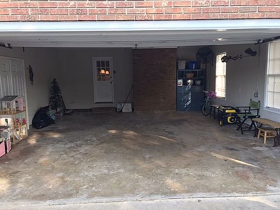 Attached 2 car garage