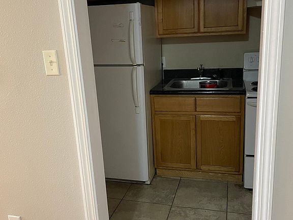 5th image of 1410 Saint Andrew St APT 4