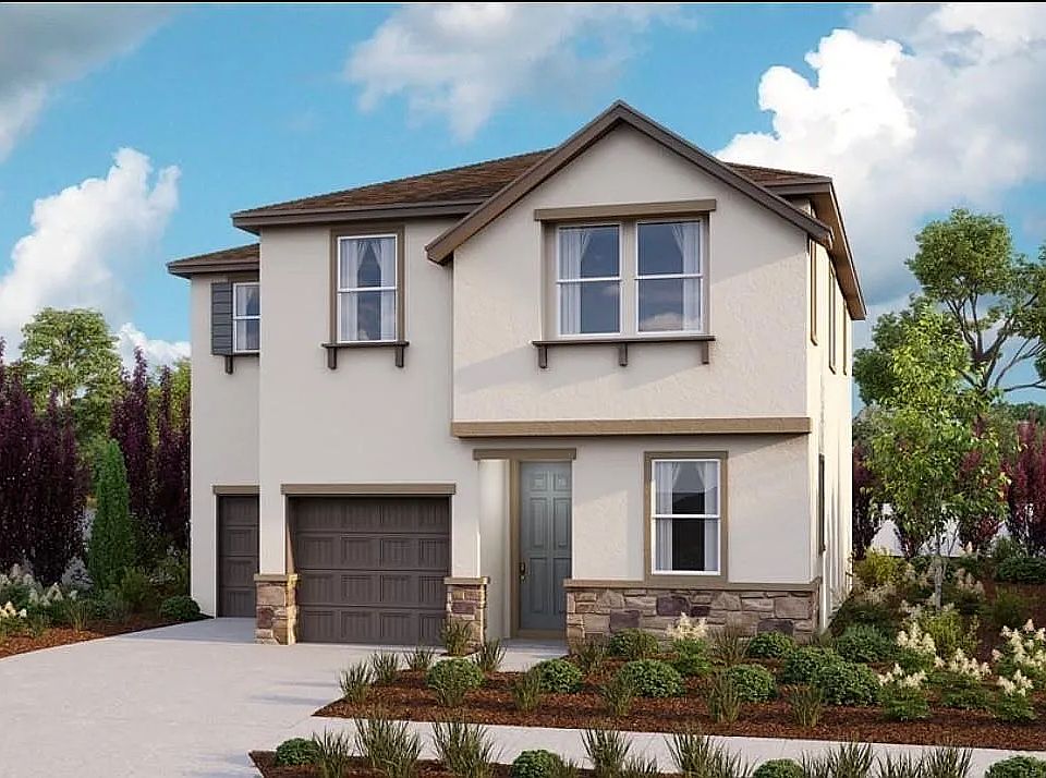 4 BR - 3 Bath Corner House with a nice garden