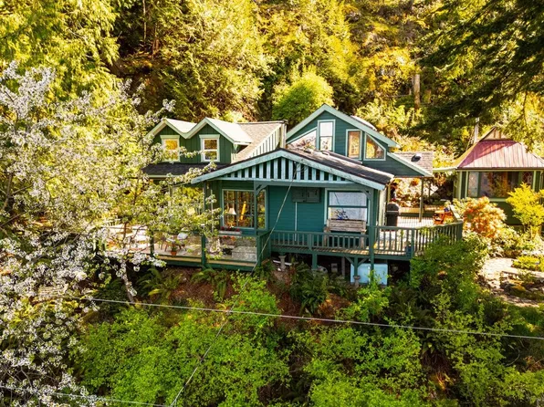 1587 Mount Gardner Rd, Bowen Island, BC V0N 1G2