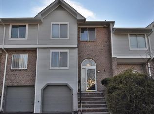 5 Louisburg Sq #40, Verona, NJ 07044