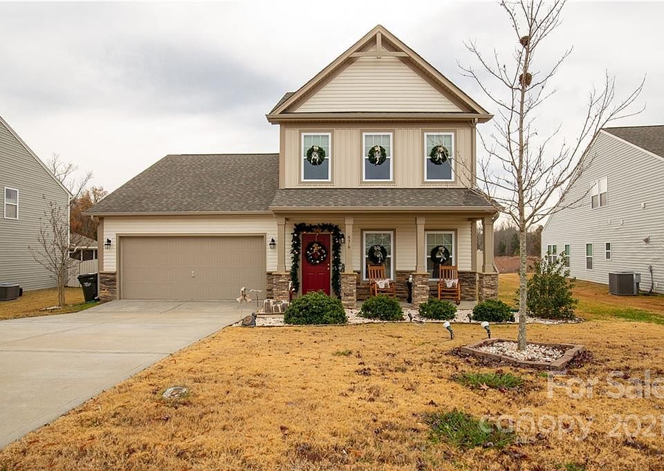 1st image of 576 Dalkeith Ave #17