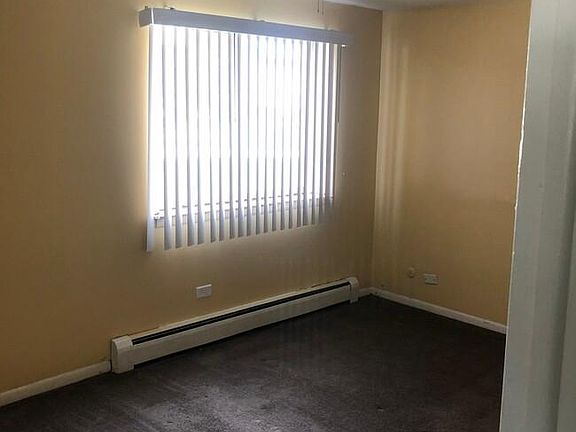 4th image of 3913 W 124th Pl APT 1W