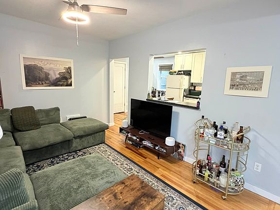2nd image of 119 Nelson St #1