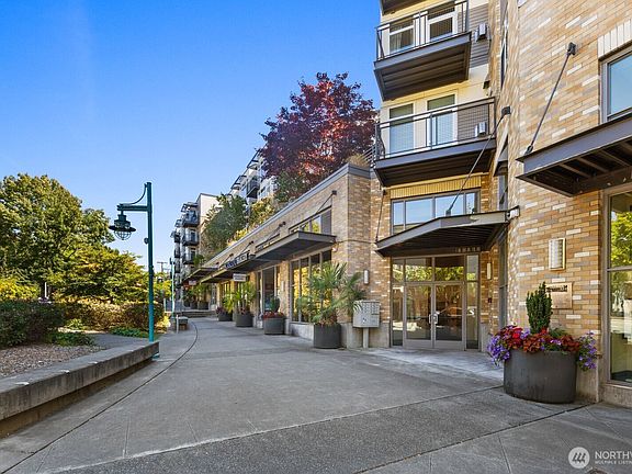 2nd image of 211 Kirkland Ave #223