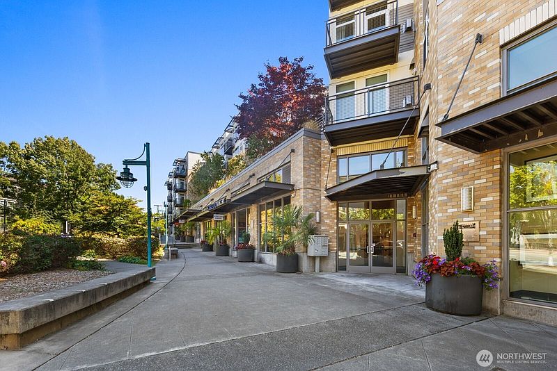 2nd image of 211 Kirkland Ave #223