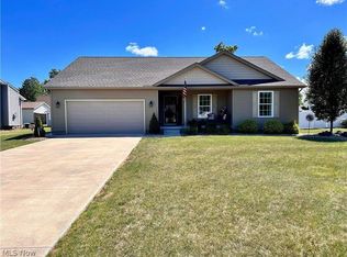 1283 Cross Cv, Austintown, OH