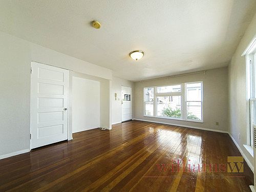 4th image of 4358 Willow Brook Ave
