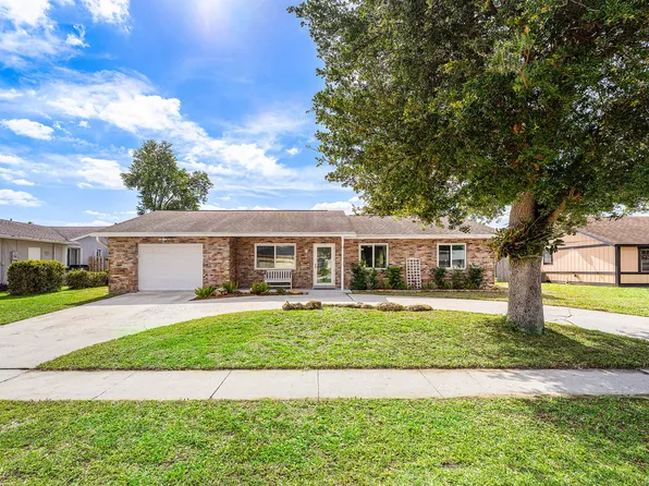 144 Cordoba Circle, Royal Palm Beach, FL 33411