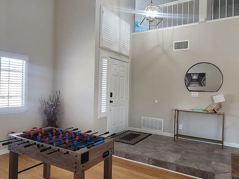 Agustine Cir — Photo 3