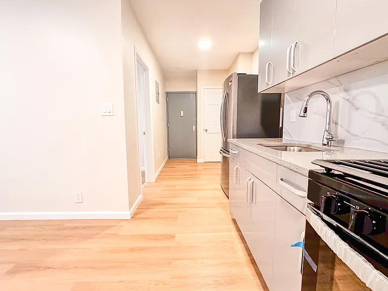 154 E 93rd St #1 — Photo 3
